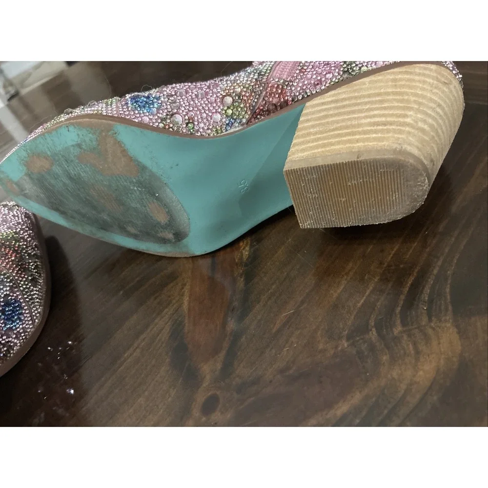 Betsey Johnson gorgeous boots